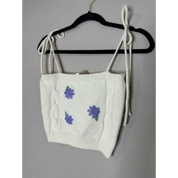 Vestique Tops - NWT Women’s Vestique Cropped Cable Knit Ivory Floral Bow Tank Top Y2K Sz Medium